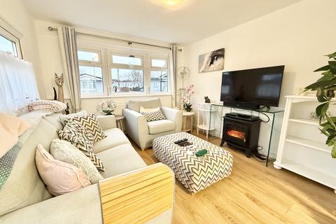 1 bedroom park home for sale, Iford Bridge Home Park, Old Bridge Road, Bournemouth,BH6