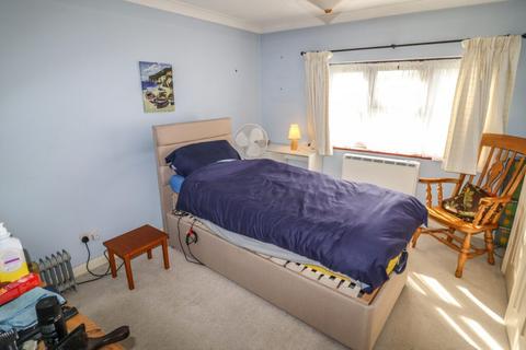 2 bedroom flat for sale, St Hermans Road, Hayling Island