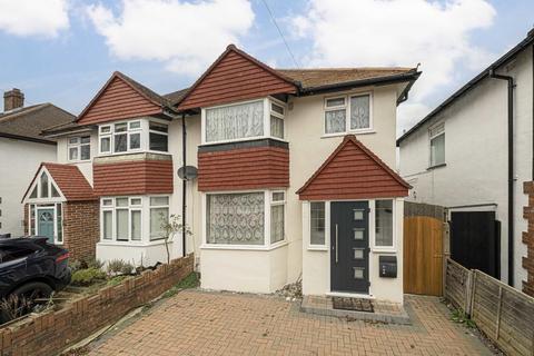 3 bedroom semi-detached house to rent, Rivermeads Avenue, Twickenham TW2