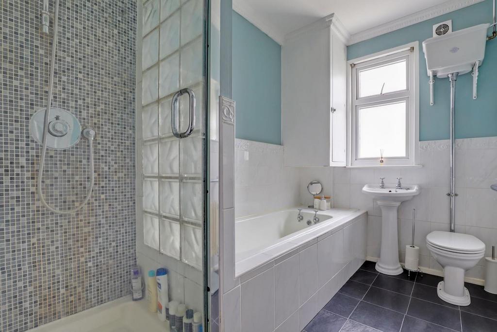10-4155 JHProp Wpen - 44 Avenue Road - 28-medium.jpg