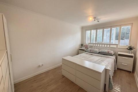 2 bedroom maisonette for sale, Rayleigh Road, Hutton, CM13 1PL