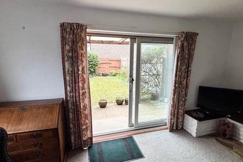 2 bedroom end of terrace house for sale, St Clares Gardens, Bognor Regis