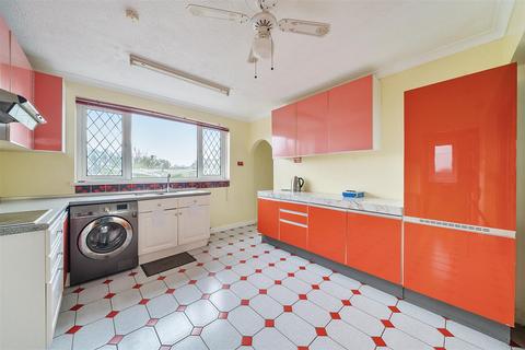 3 bedroom detached bungalow for sale, Heol Las, Cross Hands, Llanelli