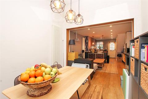 2 bedroom terraced house for sale, Goldfinch Road, Thamesmead, SE28