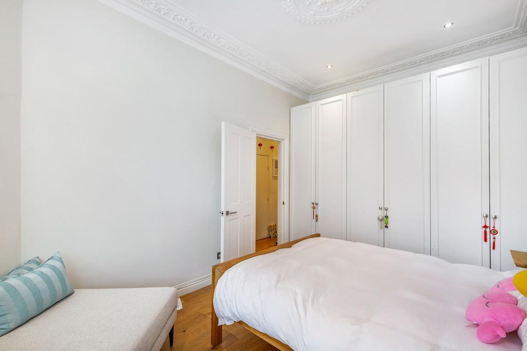 28892
