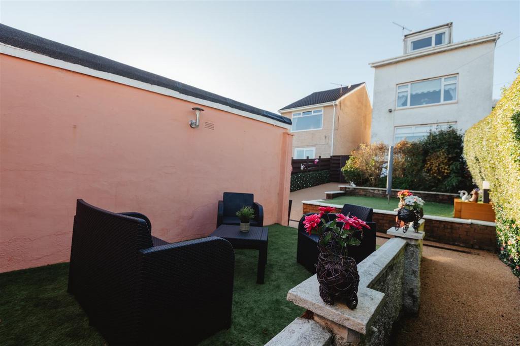 16 Denholm Terrace-62.jpg