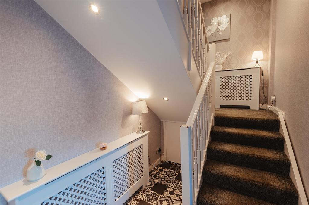 16 Denholm Terrace-31.jpg