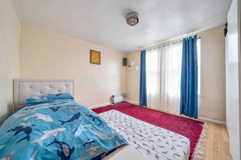 2 bedroom maisonette for sale, Eastcote Road, Harrow