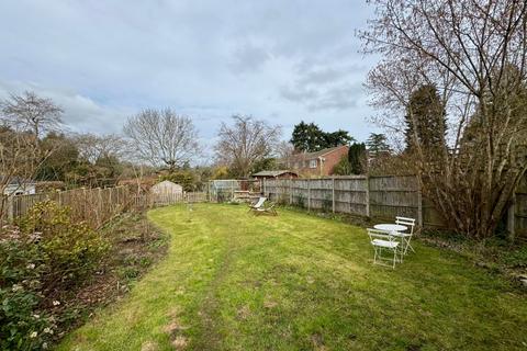 4 bedroom semi-detached house for sale, Haslemere Road, Godalming GU8