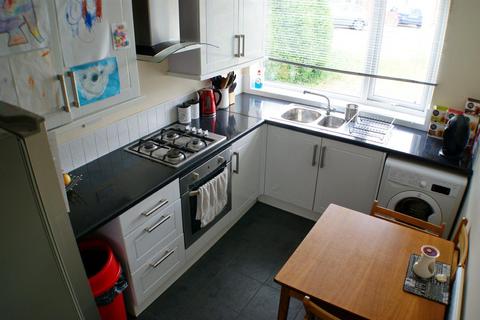 2 bedroom flat to rent, Dellfield Avenue, Lincoln