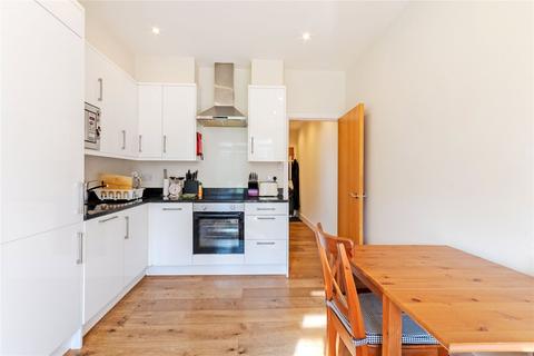 2 bedroom flat to rent, Harlesden Road, Willesden Green, NW10