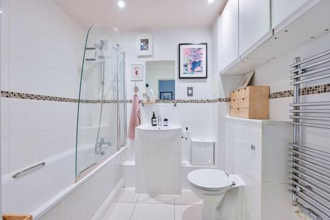 Flat 4, 49 Silwood Street, London, SE16 2AU