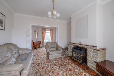 2 bedroom terraced house for sale, Well Royd Avenue, Halifax