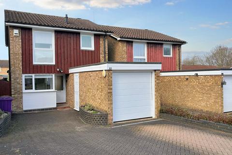 3 bedroom detached house for sale, Dents Close, Letchworth Garden City, SG6