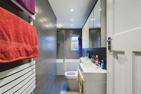 45 The Glade, Coulsdon, CR5 1SS