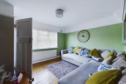45 The Glade, Coulsdon, CR5 1SS