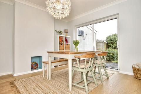 7 Church Road, Albrighton, Wolverhampton, WV7 3LB