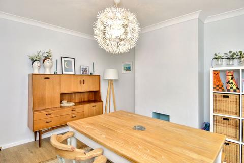 7 Church Road, Albrighton, Wolverhampton, WV7 3LB