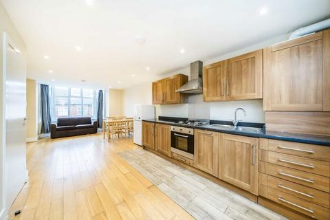 2 bedroom flat for sale, Glencairn Road, London SW16