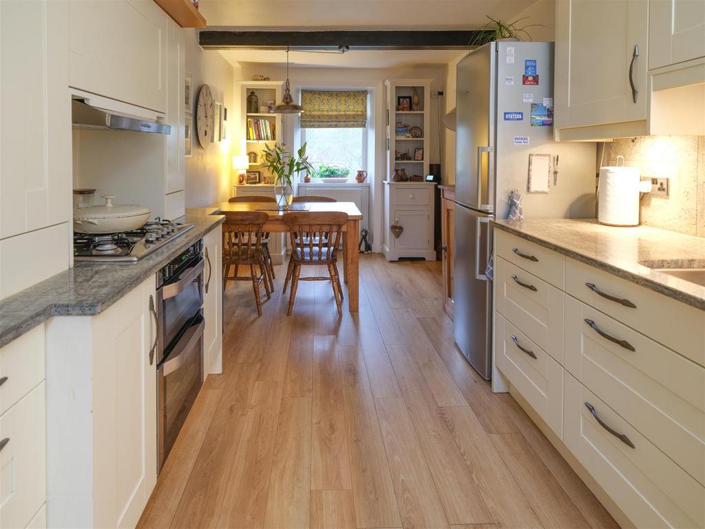 Dining kitchen