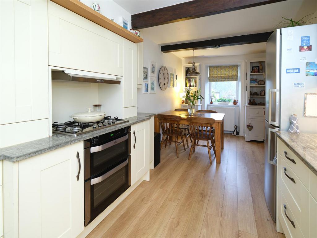 Dining kitchen