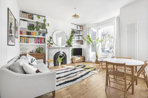 79b Tabley Road, London, N7 0NB