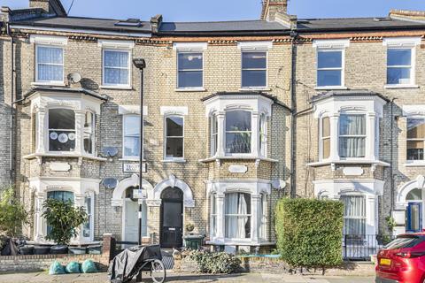 79b Tabley Road, London, N7 0NB