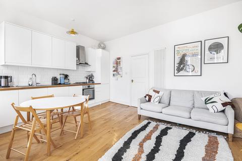 79b Tabley Road, London, N7 0NB