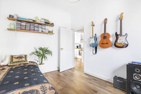 79b Tabley Road, London, N7 0NB