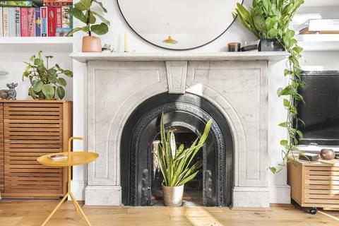 79b Tabley Road, London, N7 0NB