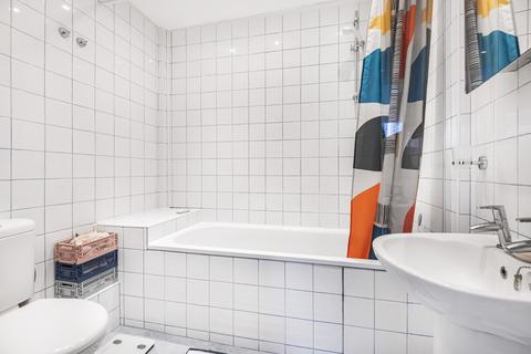 79b Tabley Road, London, N7 0NB