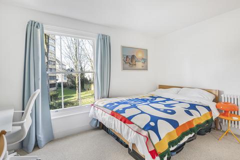 79b Tabley Road, London, N7 0NB