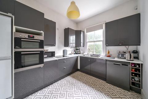 2 bedroom flat for sale, Beckenham BR3