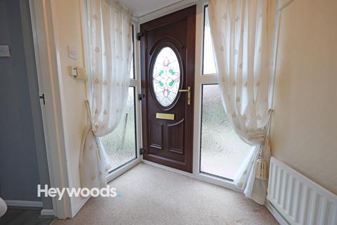 3 bedroom end of terrace house to rent, Humber Way, Newcastle-under-Lyme, Staffordshire