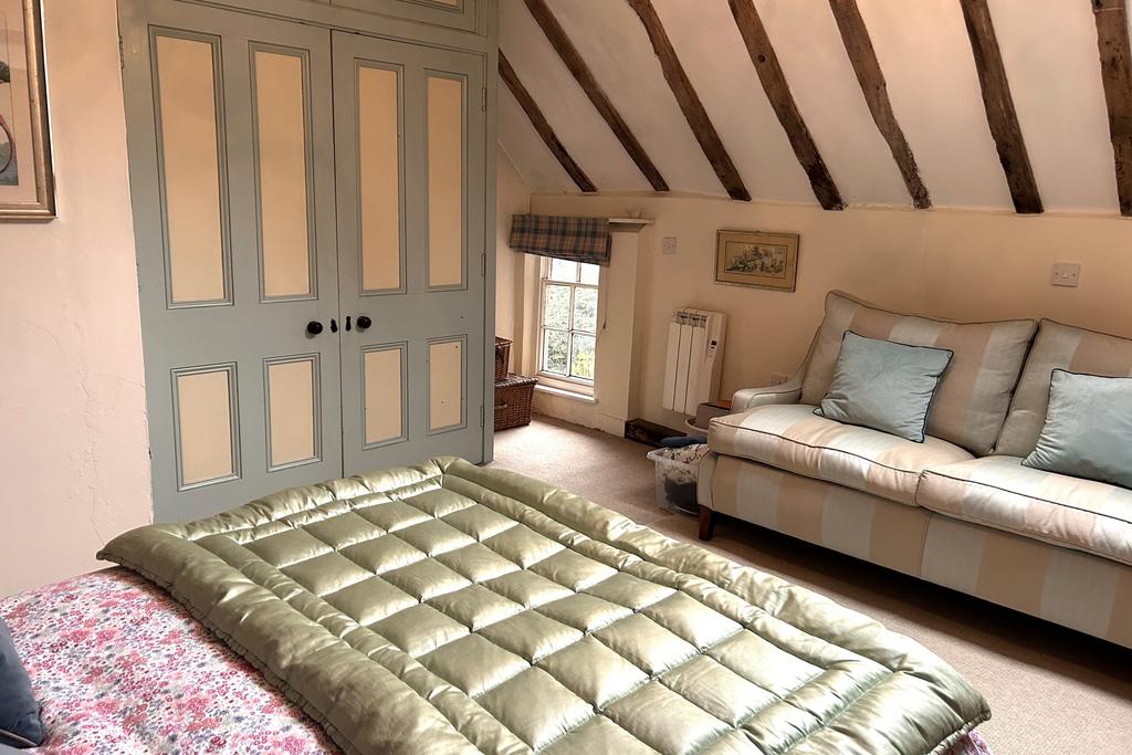 Bedroom 2 (2).jpeg