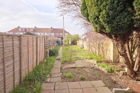 3 bedroom end of terrace house for sale, Sedgeley Grove, Hampshire PO12