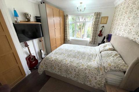 4 bedroom semi-detached house for sale, Vaughan Road, Welling, Kent, DA16