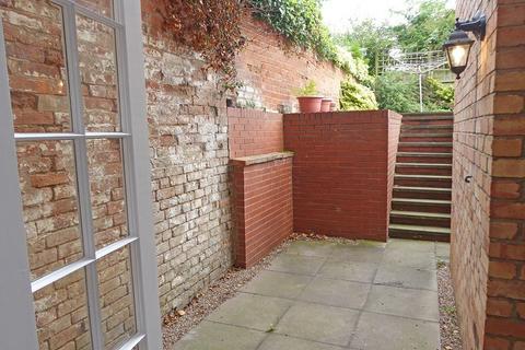 1 bedroom apartment to rent, Leam Terrace, Leamington Spa, Warwickshire, CV31