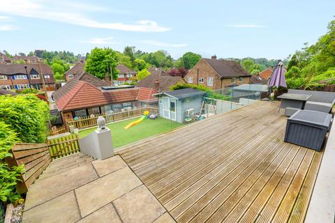 101 Caterham Drive, Coulsdon, CR5 1JQ