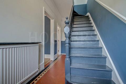 4 bedroom terraced house for sale, Mulgrave Road, London, NW10