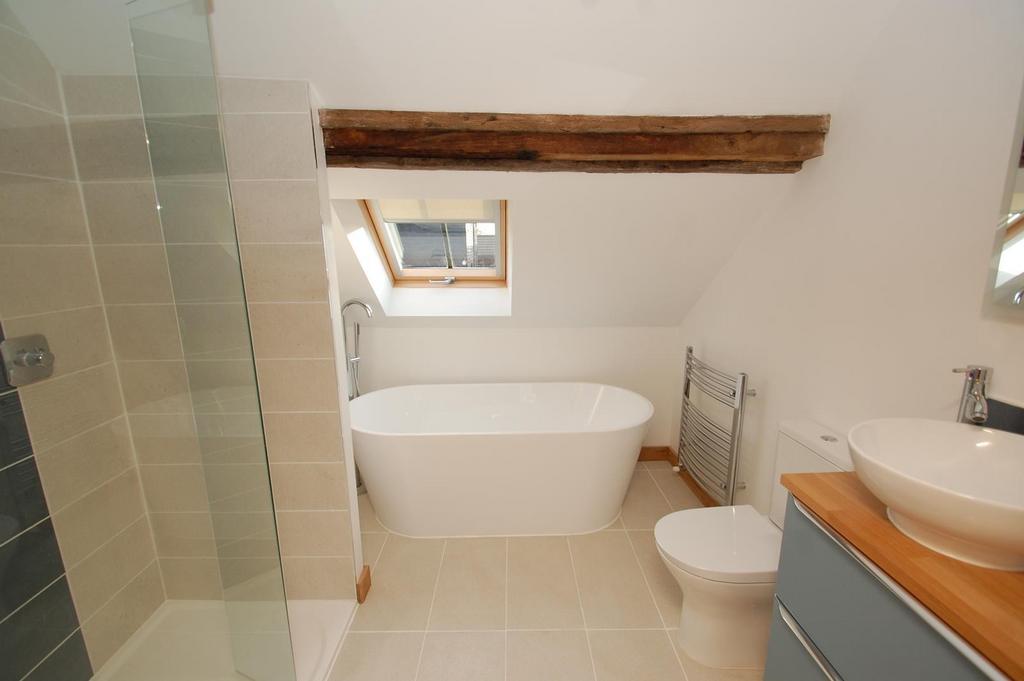 En Suite to Bedroom
