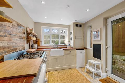 245 Croydon Road, Caterham, CR3 6PG