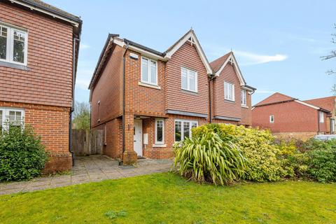 3 bedroom semi-detached house for sale, Whyteleafe Road, Caterham CR3