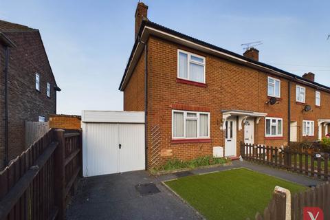 2 bedroom end of terrace house for sale, Trent Road, Luton LU3