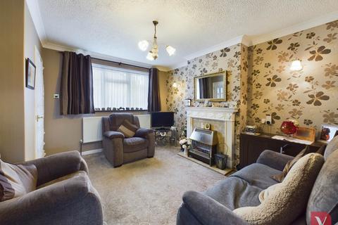 2 bedroom end of terrace house for sale, Trent Road, Luton LU3