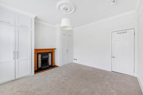 2 Brent Road, Brentford, TW8 8BP