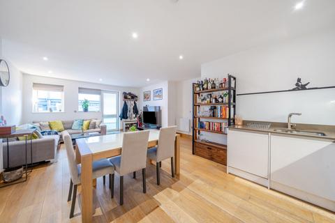 3 bedroom flat for sale, Sycamore Court, Royal Oak Yard, SE1