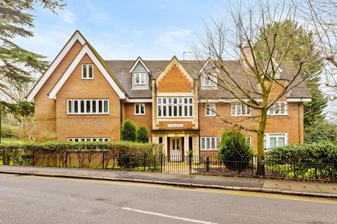 Flat 10, Oakhurst Court, 4 Hayes Lane, Kenley, CR8 5GZ