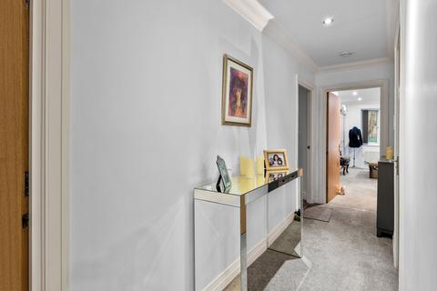 Flat 10, Oakhurst Court, 4 Hayes Lane, Kenley, CR8 5GZ