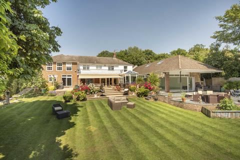 5 bedroom detached house for sale, The Ridgeway, Cuffley, Hertfordshire, EN6